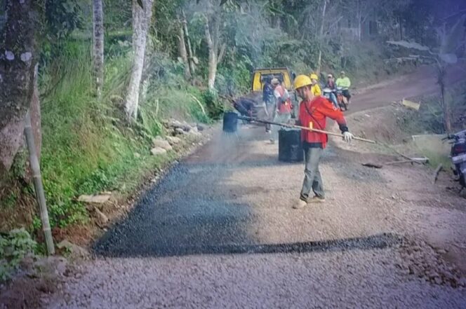 
 DPU Sukabumi Genjot Perbaikan Jalan Sagaranten-Pasirbandung: Akses Warga Segera Lebih Baik