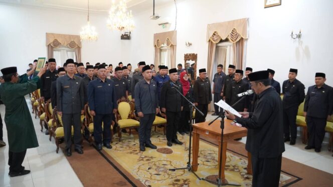 
 PERUBAHAN NOMENKLATUR SOTK DI PEMKAB SUKABUMI – BUPATI: UPAYA PERKUAT KAPASITAS KELEMBAGAAN