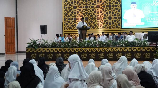 
 Bupati Sukabumi Ajak Manfaatkan Program Beasiswa dan Rutilahu dalam Muhibah Ramadan, Doakan Korban Bencana