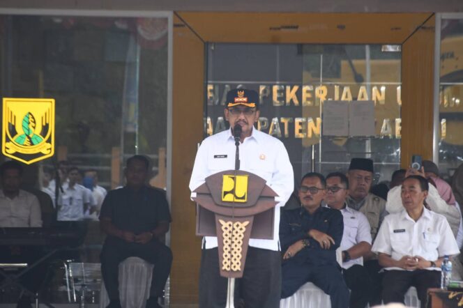 
 Bupati Sukabumi Minta Dinas PU Lebih Responsif Hadapi Keluhan Infrastruktur