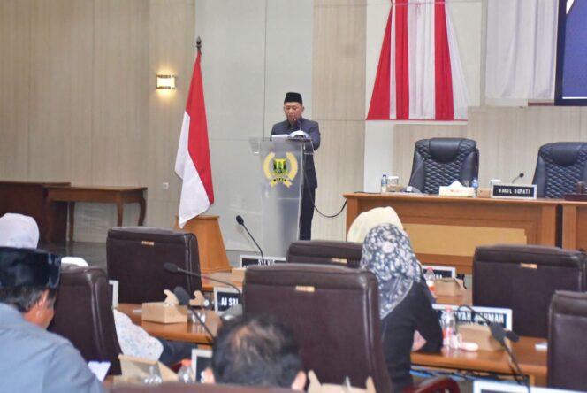 
 PARIPURNA DPRD, WABUP ANDREAS SAMPAIKAN NOTA PENGANTAR RAPERDA APBD TAHUN ANGGARAN 2027